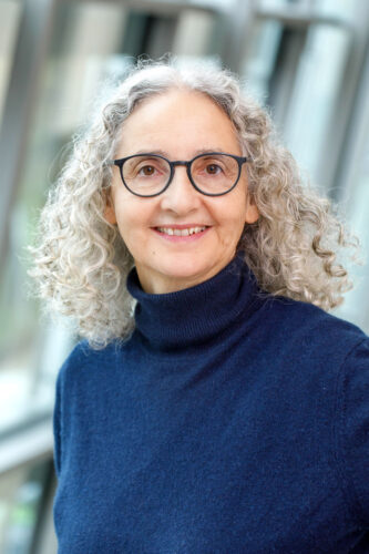 Die Komponistin Carola Bauckholt, fotografiert von Hermann Wakolbinger